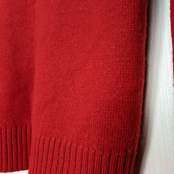 3/$20 Van Heusen Women's V-Neck Red Sweater - Picture 5 of 8